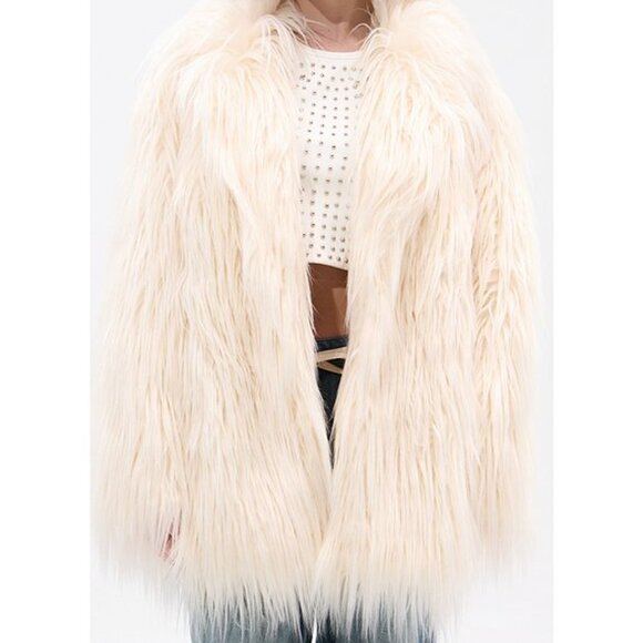 💥INSANELY BEAUTIFUL!💥Faux Curly Mongolian Lamb Fur Oversized Coat in Ivory - Picture 14 of 14